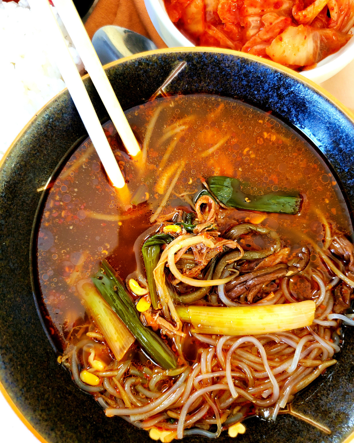 How To Make Easy Korean Spicy Beef Soup Yukgaejang